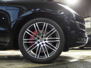 ポルシェ マカン ターボ 正規ディーラー車 スポーツクロノPKG エアサス 21inアルミ コンフォートメモリーPKG エントリドライブ 純正SDナビ 中古車