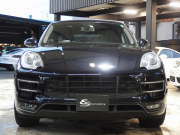 ポルシェ マカン ターボ 正規ディーラー車 スポーツクロノPKG エアサス 21inアルミ コンフォートメモリーPKG エントリドライブ 純正SDナビ 中古車