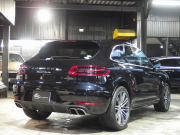 ポルシェ マカン ターボ 正規ディーラー車 スポーツクロノPKG エアサス 21inアルミ コンフォートメモリーPKG エントリドライブ 純正SDナビ 中古車