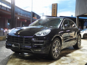 ポルシェ マカン ターボ 正規ディーラー車 スポーツクロノPKG エアサス 21inアルミ コンフォートメモリーPKG エントリドライブ 純正SDナビ 中古車