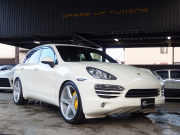 ポルシェ カイエン V6 3.6L 左H ESスポーツマフラー ESダウンサス 社外22inアルミ パノラミックルーフ パークトロニック シートヒーター 中古車