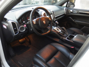 ポルシェ カイエン V6 3.6L 左H ESスポーツマフラー ESダウンサス 社外22inアルミ パノラミックルーフ パークトロニック シートヒーター 中古車