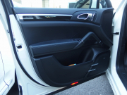 ポルシェ カイエン V6 3.6L 左H ESスポーツマフラー ESダウンサス 社外22inアルミ パノラミックルーフ パークトロニック シートヒーター 中古車