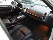 ポルシェ カイエン V6 3.6L 左H ESスポーツマフラー ESダウンサス 社外22inアルミ パノラミックルーフ パークトロニック シートヒーター 中古車