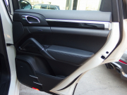 ポルシェ カイエン V6 3.6L 左H ESスポーツマフラー ESダウンサス 社外22inアルミ パノラミックルーフ パークトロニック シートヒーター 中古車