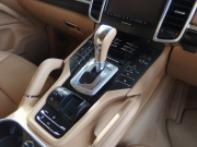 ポルシェ カイエン 正規ディーラー車 右ハンドル EUR-GTエアロ 22inアルミ クルーズコントロール シートヒーター 中古車