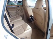 ポルシェ カイエン 正規ディーラー車 右ハンドル EUR-GTエアロ 22inアルミ クルーズコントロール シートヒーター 中古車