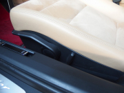 ポルシェ ボクスター 正規ディーラー車　左ハンドル　PDK　ボクスターS用19inアルミ　スポーツエグゾースト　シートヒーター　純正メモリーナビ 中古車