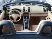 ポルシェ ボクスター 正規ディーラー車　左ハンドル　PDK　ボクスターS用19inアルミ　スポーツエグゾースト　シートヒーター　純正メモリーナビ 中古車