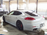 ポルシェ パナメーラ S 正規ディーラー車  左ハンドル EUR-GTエアロ 22inアルミ エアサス PASM サンルーフ エントリドライブ 中古車