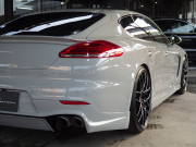 ポルシェ パナメーラ S 正規ディーラー車  左ハンドル EUR-GTエアロ 22inアルミ エアサス PASM サンルーフ エントリドライブ 中古車