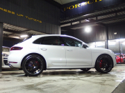 ポルシェ マカン ターボ　正規ディーラー車　ワンオーナー　ES112-22inアルミ　H＆Rダウンサス　PASM　スポーツシート　純正メモリーナビ 中古車