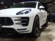 ポルシェ マカン ターボ　正規ディーラー車　ワンオーナー　ES112-22inアルミ　H＆Rダウンサス　PASM　スポーツシート　純正メモリーナビ 中古車