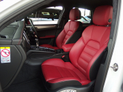 ポルシェ マカン ターボ　正規ディーラー車　ワンオーナー　ES112-22inアルミ　H＆Rダウンサス　PASM　スポーツシート　純正メモリーナビ 中古車