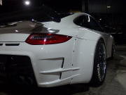 ポルシェ 911(Type997) カレラ EUR-GTRワイドボディキット※公認取得済み KWフロントリフター付き車高調 可変バルブ付きESスポーツマフラー IPEエキマニ 中古車