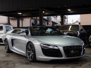 アウディ R8 スパイダー　V10 5.2L　正規ディーラー車　左ハンドル　社外車高調 中古車