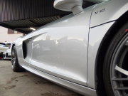 アウディ R8 スパイダー　V10 5.2L　正規ディーラー車　左ハンドル　社外車高調 中古車