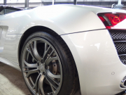 アウディ R8 スパイダー　V10 5.2L　正規ディーラー車　左ハンドル　社外車高調 中古車