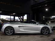 アウディ R8 スパイダー　V10 5.2L　正規ディーラー車　左ハンドル　社外車高調 中古車