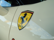 フェラーリ 488GTB レッドレザーシート　LEDカーボンコンビステアリング　純正マフラー可変バルブリモコン　 中古車