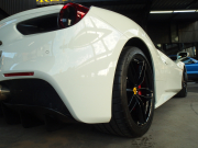 フェラーリ 488GTB レッドレザーシート　LEDカーボンコンビステアリング　純正マフラー可変バルブリモコン　 中古車