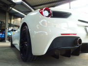 フェラーリ 488GTB レッドレザーシート　LEDカーボンコンビステアリング　純正マフラー可変バルブリモコン　 中古車