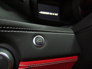 フェラーリ 488GTB レッドレザーシート　LEDカーボンコンビステアリング　純正マフラー可変バルブリモコン　 中古車