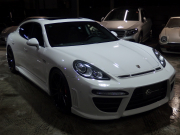 ポルシェ&nbsp;パナメーラ&nbsp;左ハンドル　サンルーフ　EUR-GTエアロ　ESダウンサス　ES22inアルミ　&nbsp;中古車