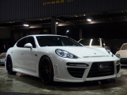 ポルシェ&nbsp;パナメーラ&nbsp;左ハンドル　サンルーフ　EUR-GTエアロ　ESダウンサス　ES22inアルミ　&nbsp;中古車