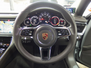 ポルシェ&nbsp;パナメーラ&nbsp;正規ディーラー車　右ハンドル　エントリードライブ&nbsp;中古車