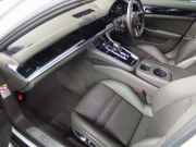 ポルシェ&nbsp;パナメーラ&nbsp;正規ディーラー車　右ハンドル　エントリードライブ&nbsp;中古車