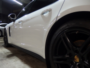 ポルシェ&nbsp;パナメーラ&nbsp;正規ディーラー車　右ハンドル　エントリードライブ&nbsp;中古車