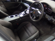 ポルシェ&nbsp;パナメーラ&nbsp;正規ディーラー車　右ハンドル　エントリードライブ&nbsp;中古車