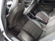 ポルシェ&nbsp;パナメーラ&nbsp;正規ディーラー車　右ハンドル　エントリードライブ&nbsp;中古車