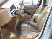 ポルシェ&nbsp;カイエン&nbsp;S　正規ディーラー車　左ハンドル　EURエアロ　外22inアルミ　ダウンサス　サンルーフ&nbsp;中古車