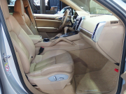 ポルシェ&nbsp;カイエン&nbsp;S　正規ディーラー車　左ハンドル　EURエアロ　外22inアルミ　ダウンサス　サンルーフ&nbsp;中古車