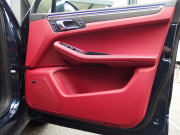 ポルシェ マカン ターボ　スポーツクロノPKG　EURエアロ　パノラマガラスルーフ　レッドレザー　管理ユーザー様下取り 中古車