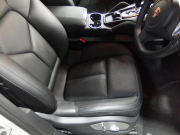 ポルシェ&nbsp;カイエン&nbsp;V6 3.6L 正規ディーラー車　サンルーフ　ルーフレール　社外20インチアルミ&nbsp;中古車