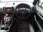 ポルシェ&nbsp;カイエン&nbsp;V6 3.6L 正規ディーラー車　サンルーフ　ルーフレール　社外20インチアルミ&nbsp;中古車