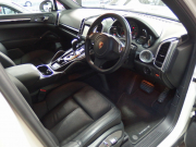 ポルシェ&nbsp;カイエン&nbsp;V6 3.6L 正規ディーラー車　サンルーフ　ルーフレール　社外20インチアルミ&nbsp;中古車