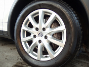 ポルシェ カイエン 正規ディーラー車　右ハンドル　ベージュレザー　シートヒーター　オートテールゲート 中古車