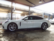 ポルシェ&nbsp;パナメーラ&nbsp;正規ディーラー車　アダプティブクルーズコントロール　カープレイ　シートヒーター&nbsp;中古車