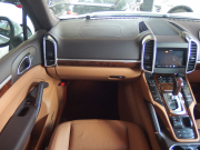 ポルシェ カイエン 正規ディーラー車 右ハンドル EUR-GTエアロ 22inアルミ クルーズコントロール シートヒーター 中古車