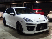 ポルシェ カイエン 正規ディーラー車 右ハンドル EUR-GTエアロ 22inアルミ クルーズコントロール シートヒーター 中古車