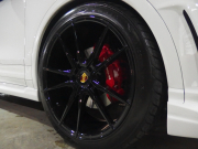 ポルシェ カイエン 正規ディーラー車 右ハンドル EUR-GTエアロ 22inアルミ クルーズコントロール シートヒーター 中古車