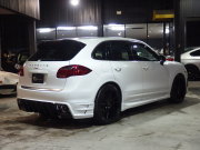 ポルシェ カイエン 正規ディーラー車 右ハンドル EUR-GTエアロ 22inアルミ クルーズコントロール シートヒーター 中古車