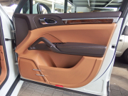 ポルシェ カイエン 正規ディーラー車 右ハンドル EUR-GTエアロ 22inアルミ クルーズコントロール シートヒーター 中古車