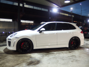 ポルシェ カイエン 正規ディーラー車 右ハンドル EUR-GTエアロ 22inアルミ クルーズコントロール シートヒーター 中古車