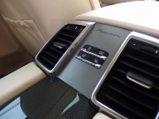 ポルシェ パナメーラ S　EUR－GTコンプリート　スポーツクロノパッケージ　ディーラー車　左ハンドル　サンルーフ 中古車