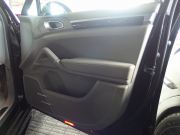 ポルシェ カイエン S　EUR－GTコンプリート　右ハンドル　正規ディーラー車　 中古車